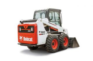 Locação de mini carregadeira bobcat